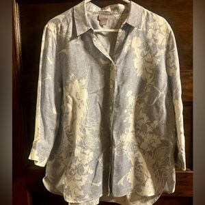 Chico's Light Blue and Cream Floral Button-Down Blouse "wrinkle free" Size 3